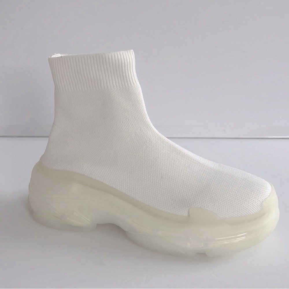 Liliana Women’s White Knit Sock Sneakers Ankle Boots Shoes Size 6 NIB - Picture 2 of 7